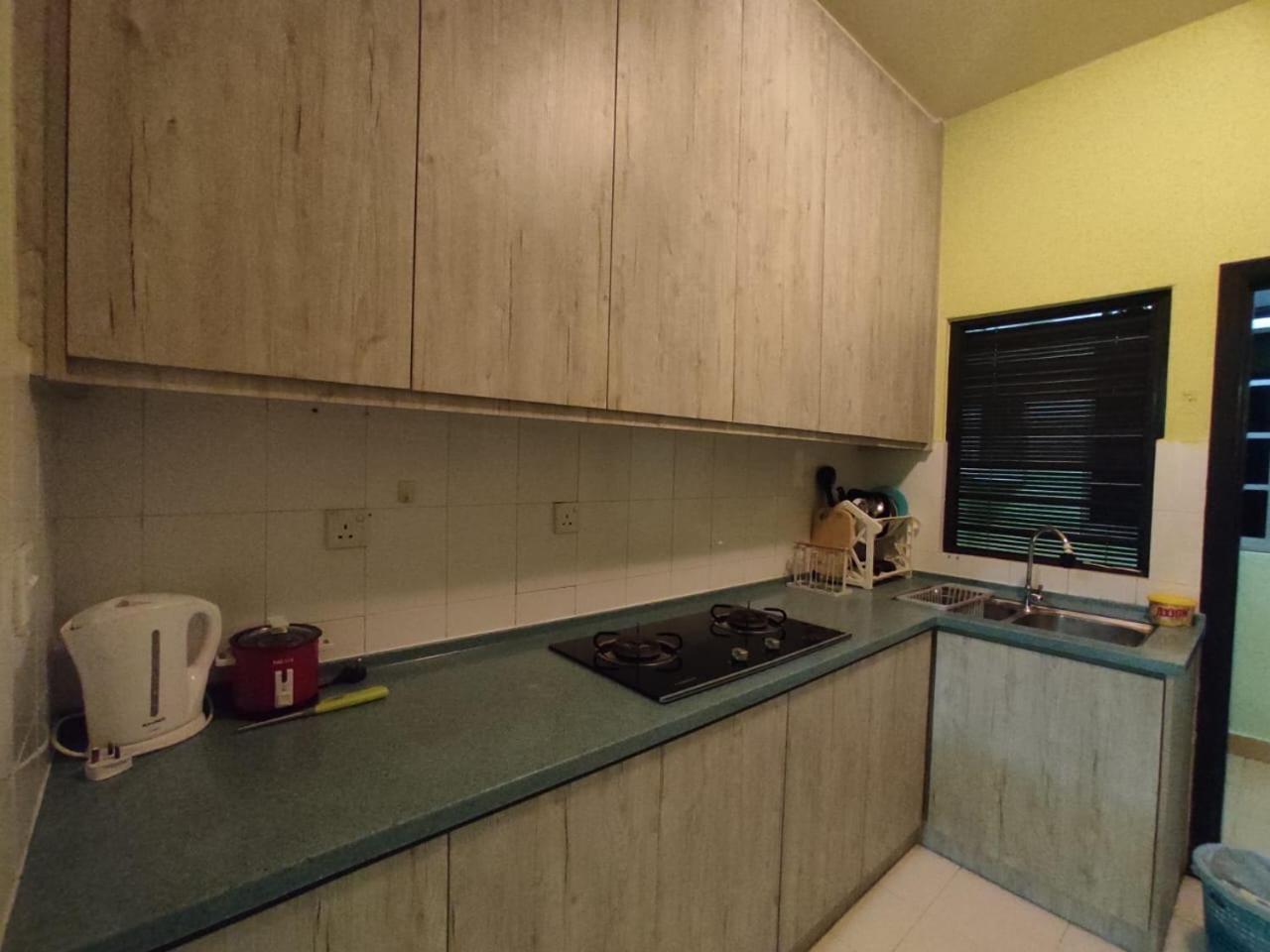 Apartment Acuk - Seri Maya *